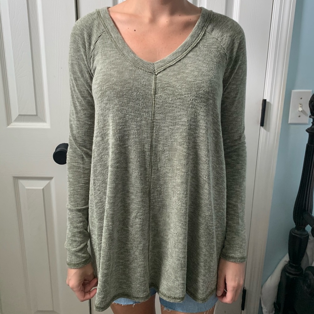 Green flowy top